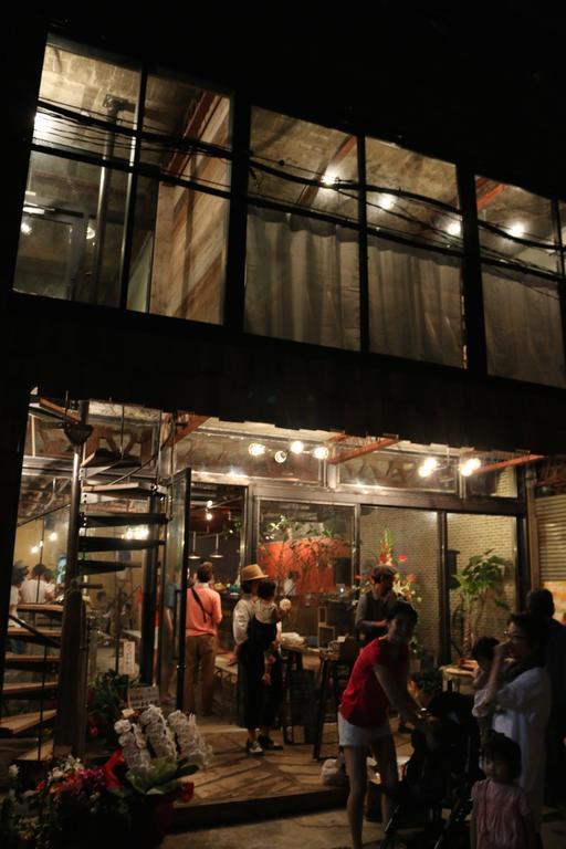 キャンプ奉還町バックパッカーズイン＆ラウンジ 岡山市 エクステリア 写真