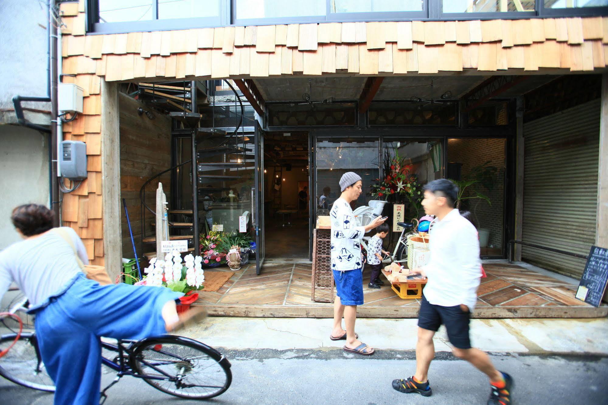 キャンプ奉還町バックパッカーズイン＆ラウンジ 岡山市 エクステリア 写真